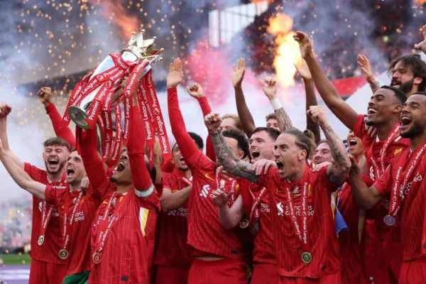 Câu chuyện vô địch ngược dòng đáng nhớ nhất của Liverpool