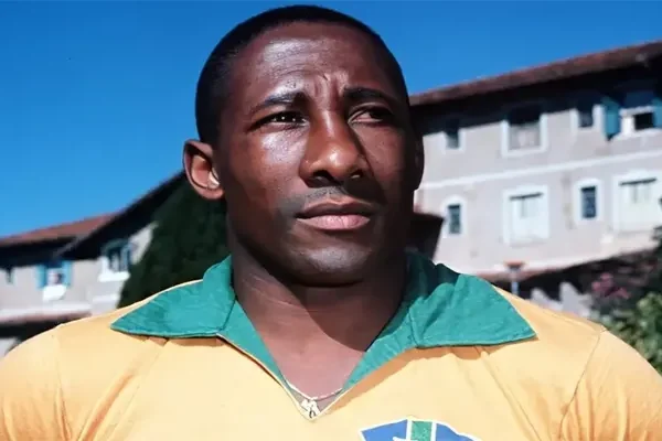 Djalma Santos – Biểu tượng phòng ngự vĩ đại của Brazil